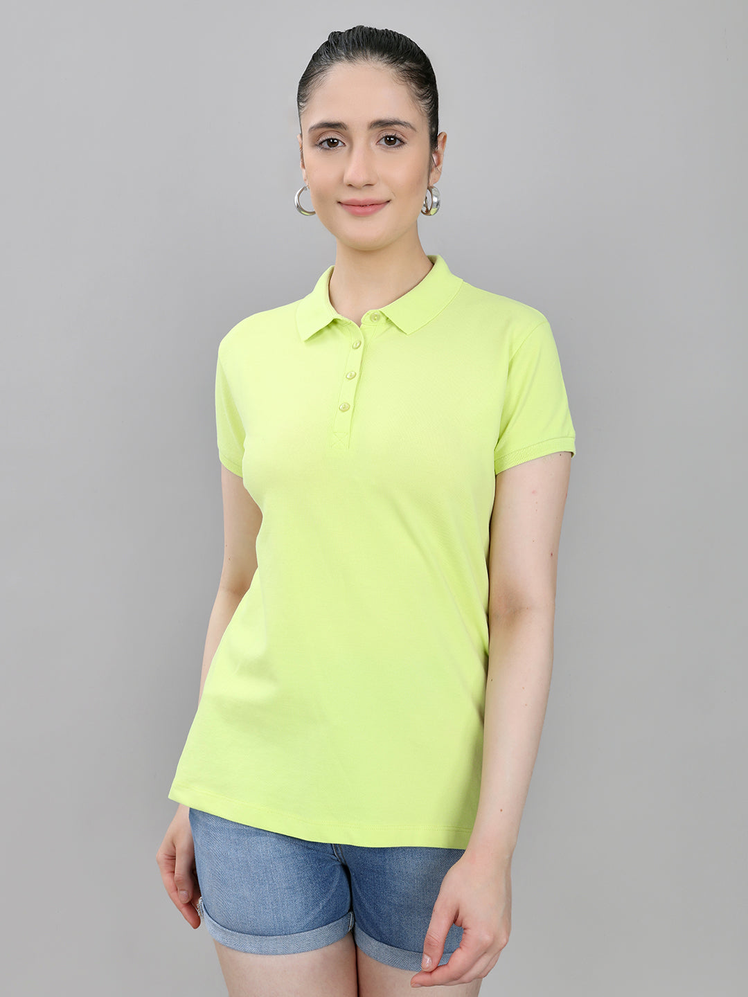 Women Green Solid Collar Half Sleeve T-Shirt