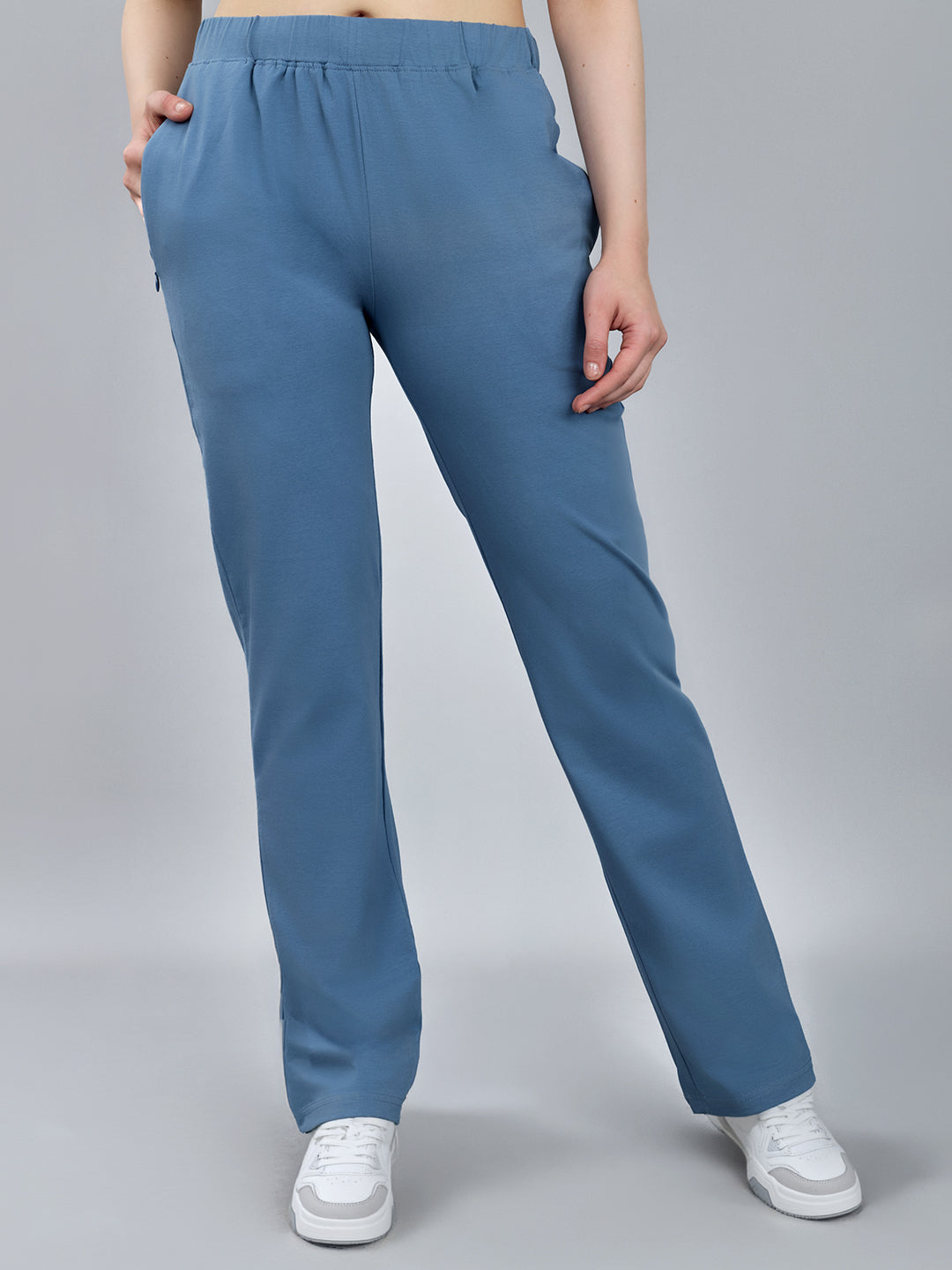 Women Blue Solid Regular Fit Lower
