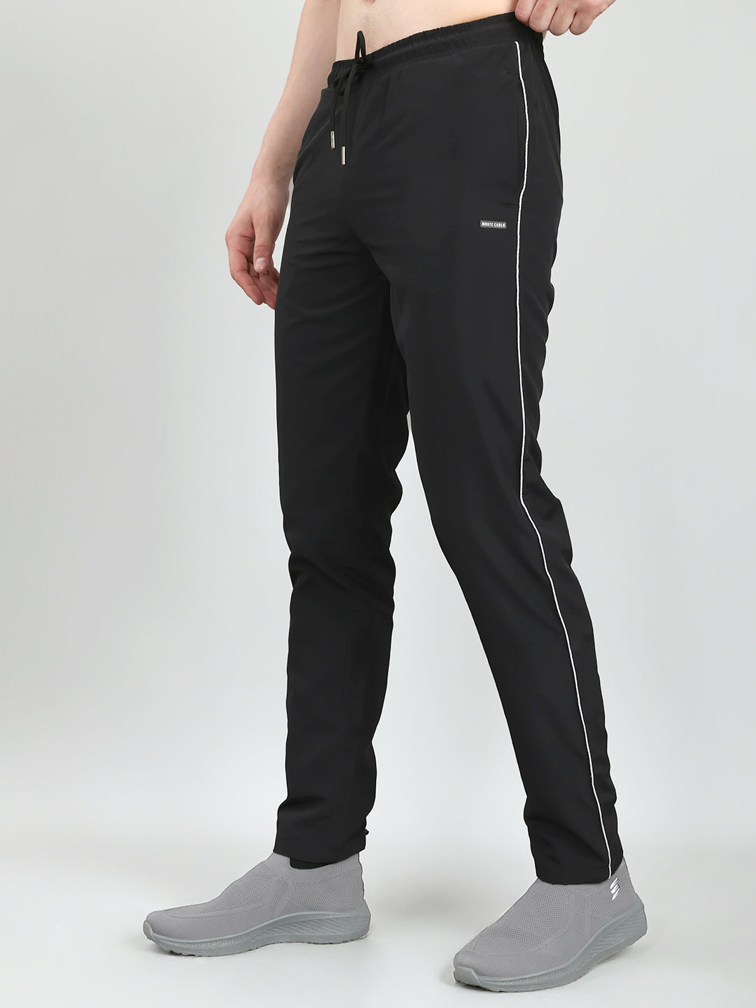 Men Black Solid Regular Fit Lower