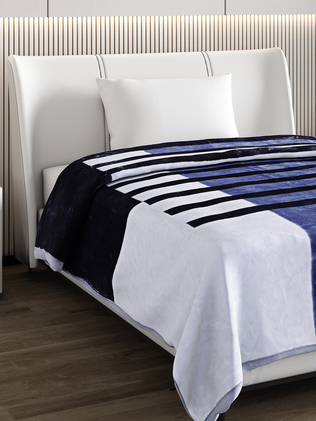 Printed Single Bed 951 GSM Blanket Haze 3 Ply (Weight 3.35 kg)