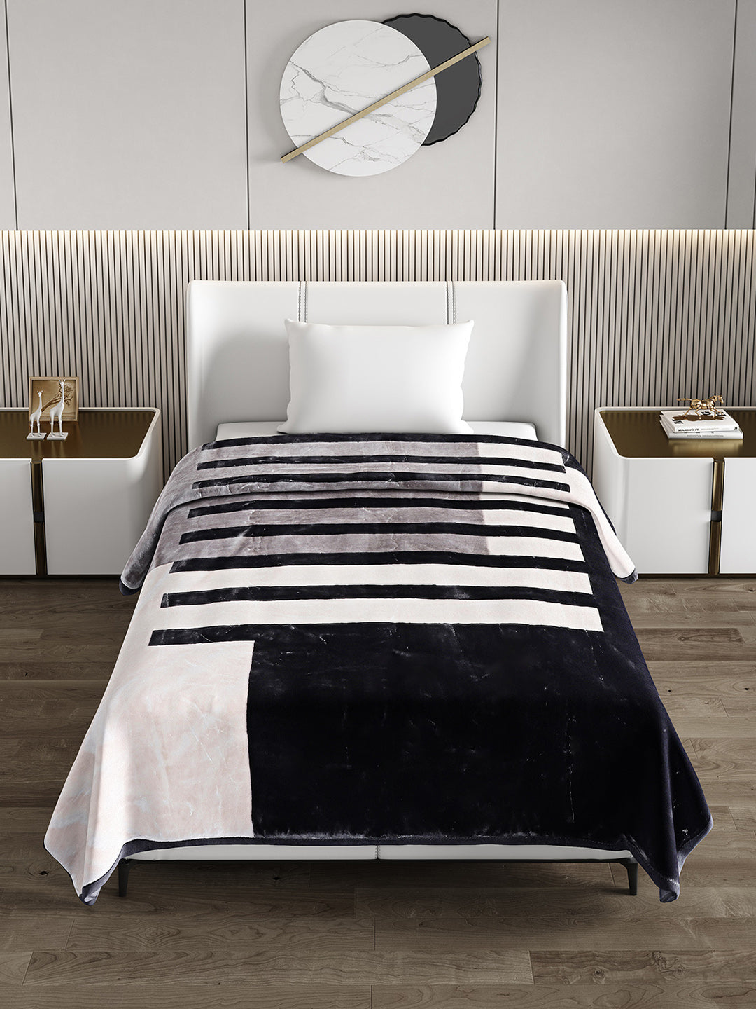 Printed Single Bed 951 GSM Blanket Haze 3 Ply (Weight 3.35 kg)