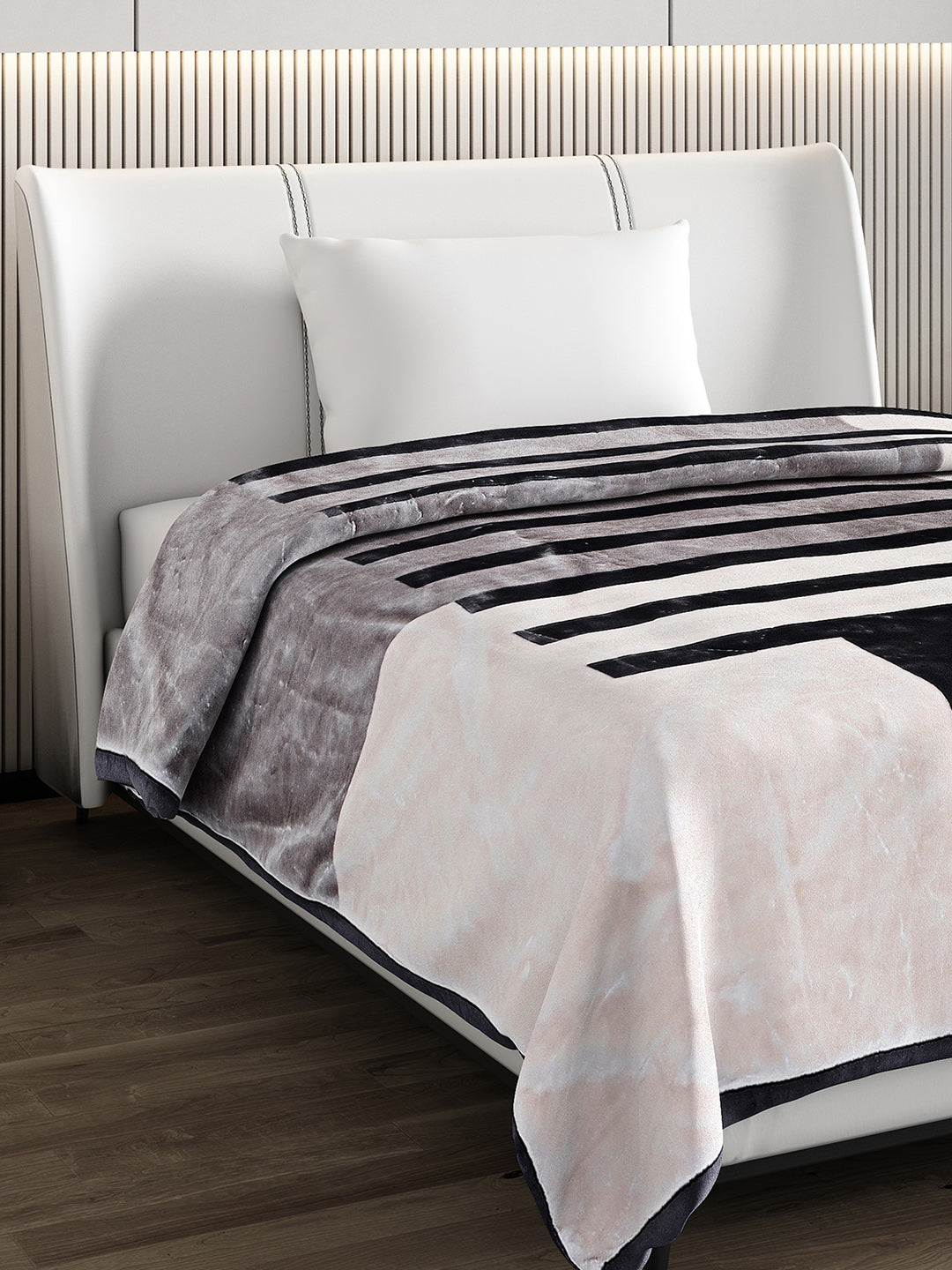 Printed Single Bed 951 GSM Blanket Haze 3 Ply (Weight 3.35 kg)