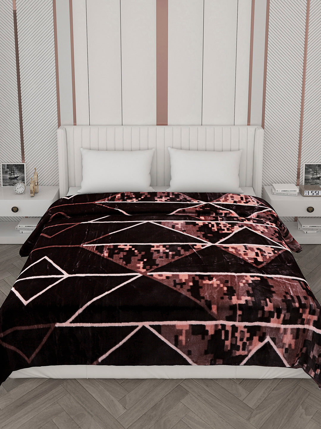 Printed Double Bed Reversible Blanket 2 Ply, 871 GSM, 4.6 kg (Moonvalley)