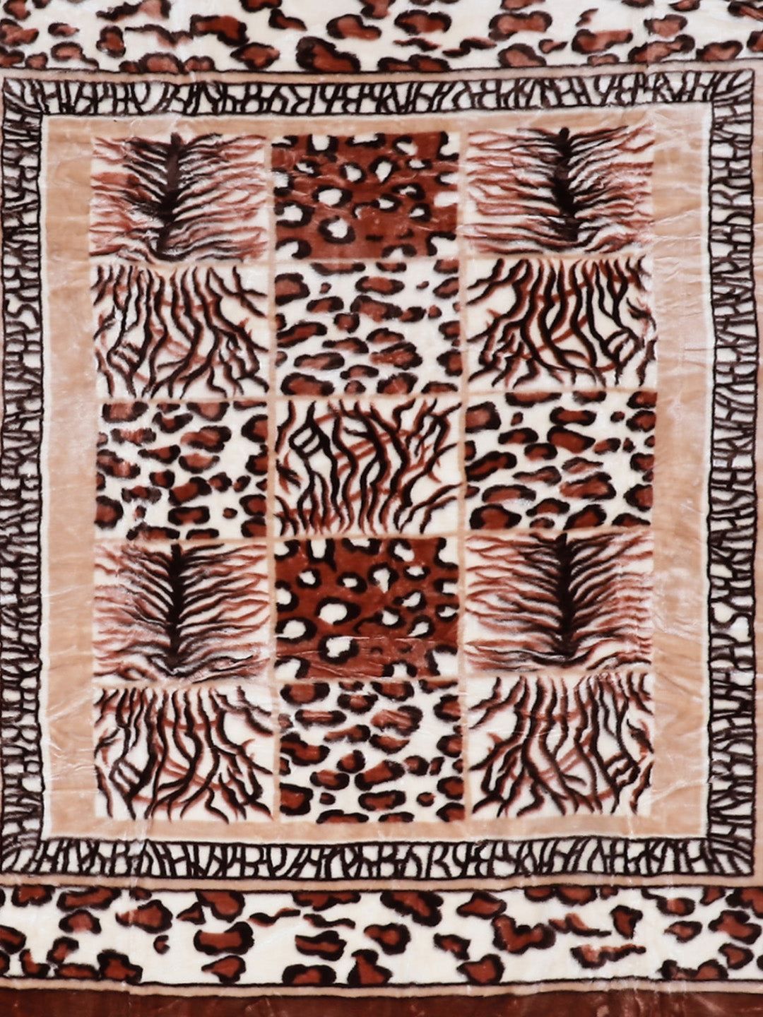 Printed Double Bed Reversible Blanket 2 Ply, 757 GSM, 4 kg (Super Star)