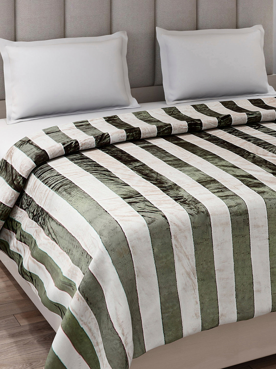 Striped Double Bed 300 GSM Blanket for AC Room - (Cosmos)