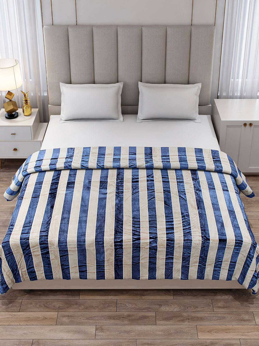 Striped Double Bed 300 GSM Blanket for AC Room - (Cosmos)