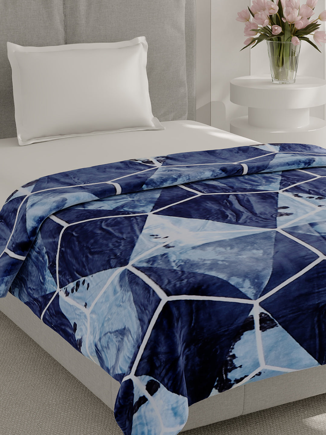 Printed Single Bed 240 GSM Blanket for AC Room - (Fuzzy)