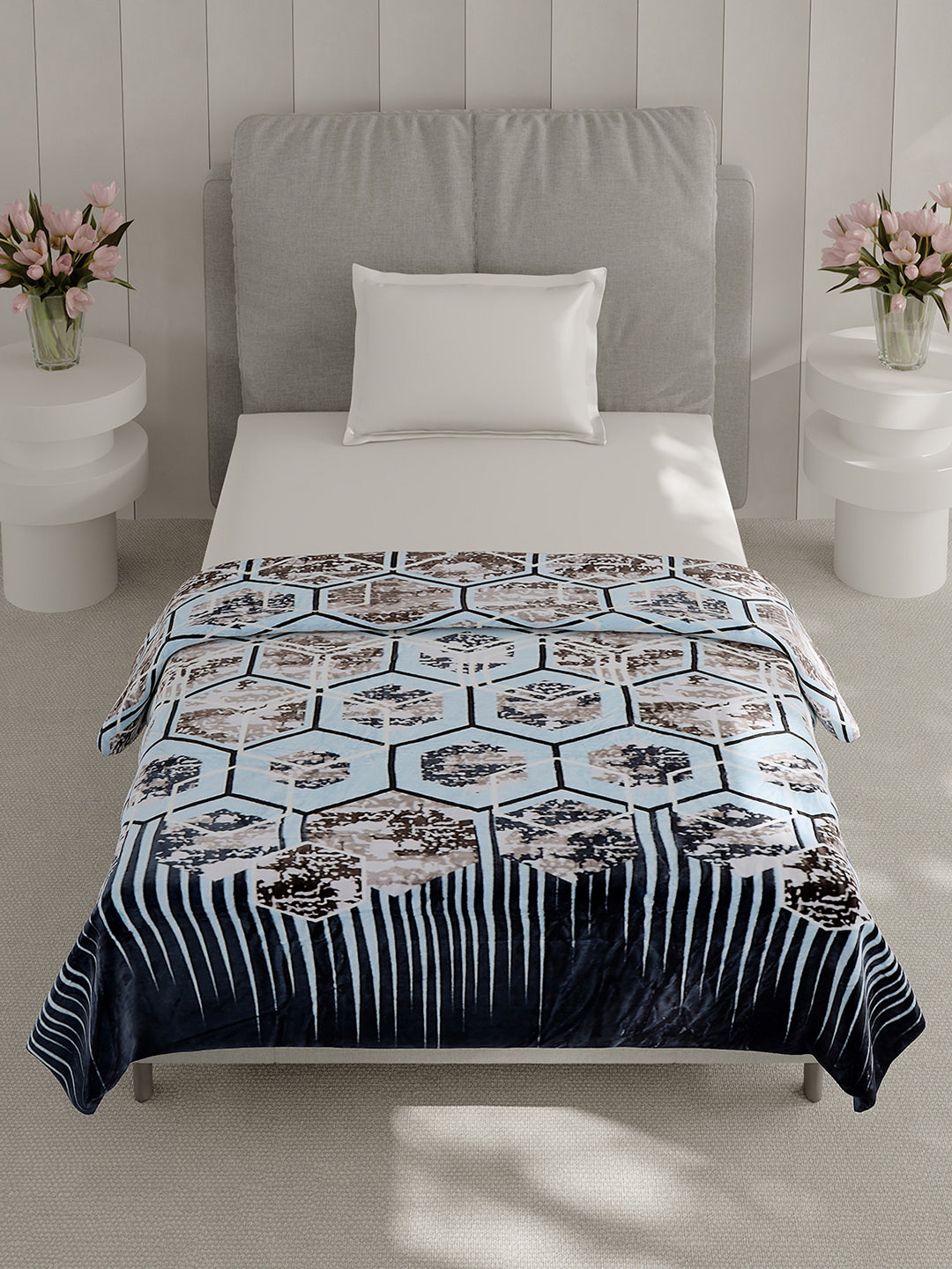 Printed Single Bed 240 GSM Blanket for AC Room - (Fuzzy)