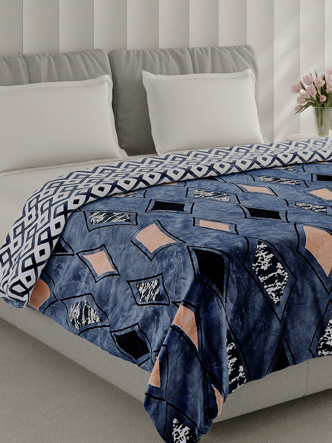 Printed Double Bed 350 GSM Blanket for AC Room - (Manhattan)