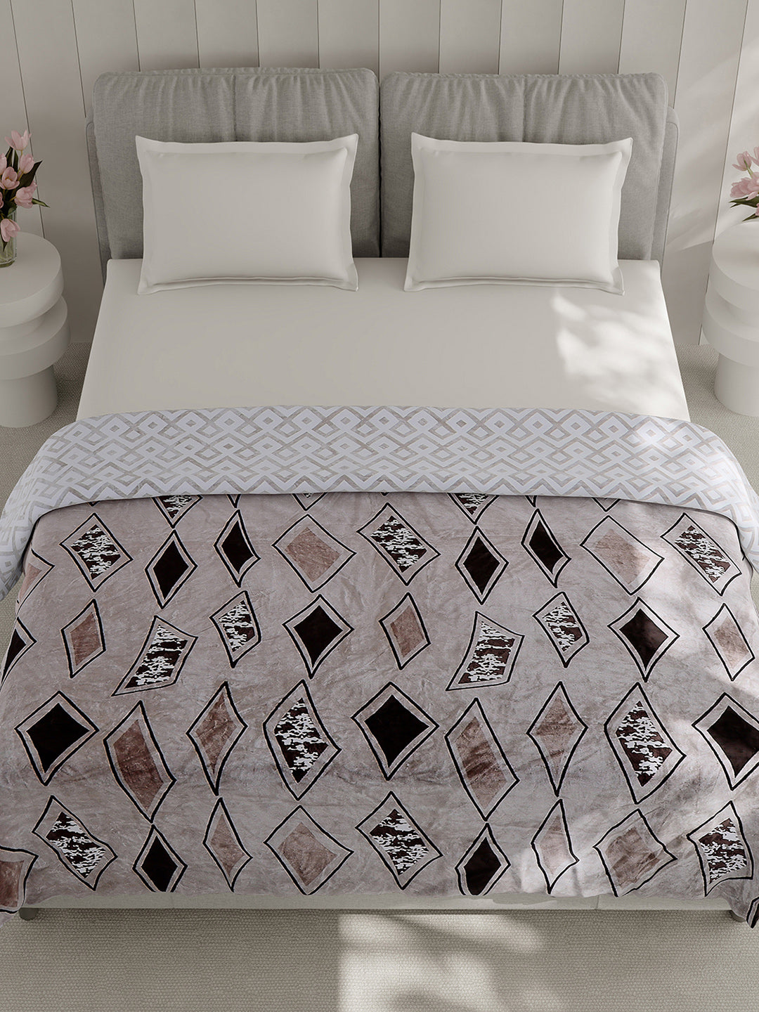 Printed Double Bed 350 GSM Blanket for AC Room - (Manhattan)