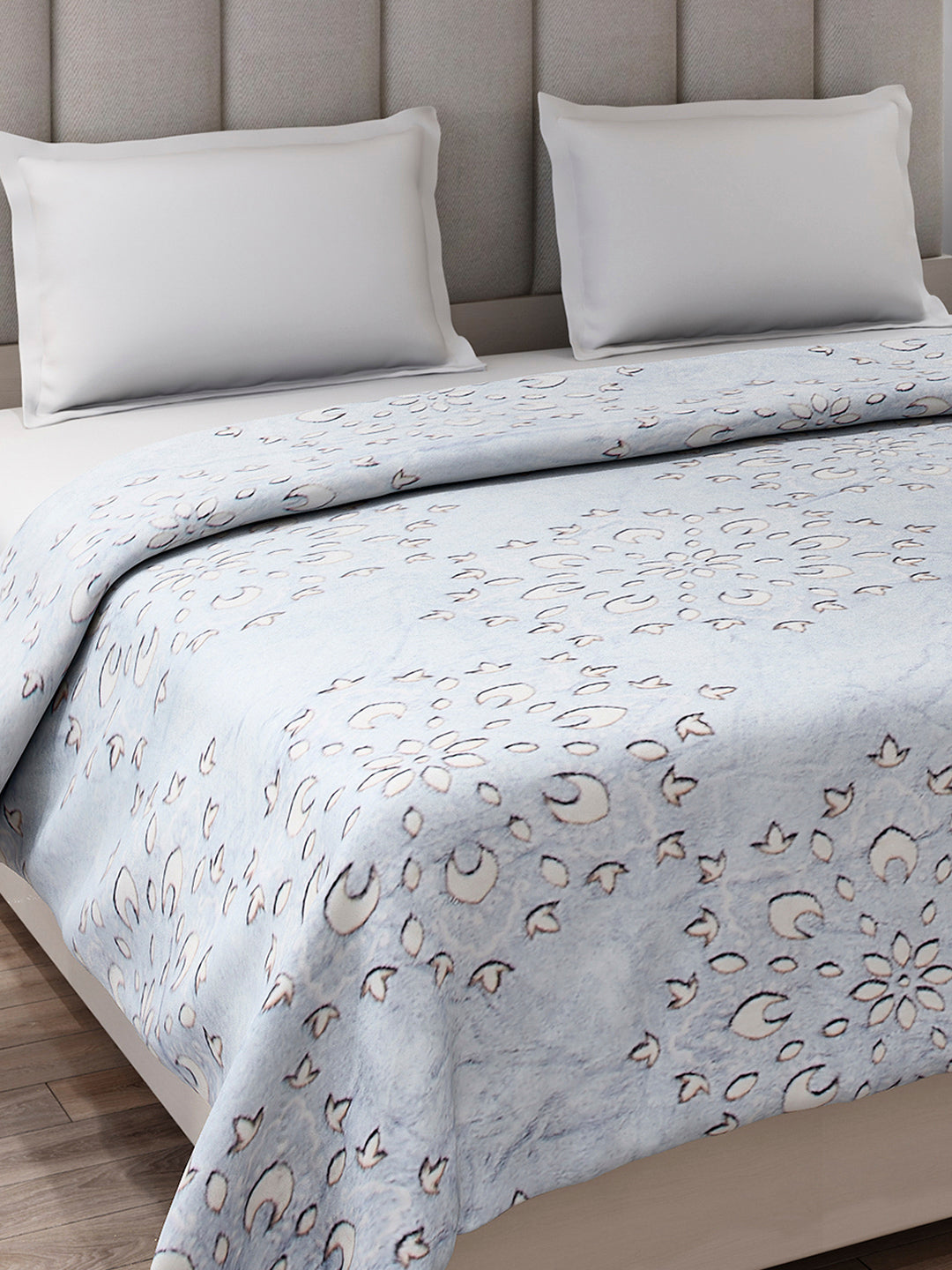 Printed Double Bed 300 GSM Blanket for AC Room - (Matrix)