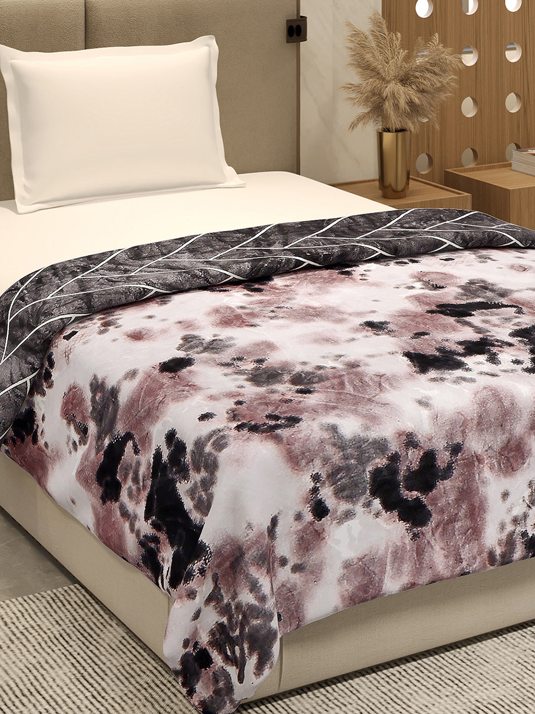 Printed Single Bed 350 GSM Blanket for AC Room - (Paramount)