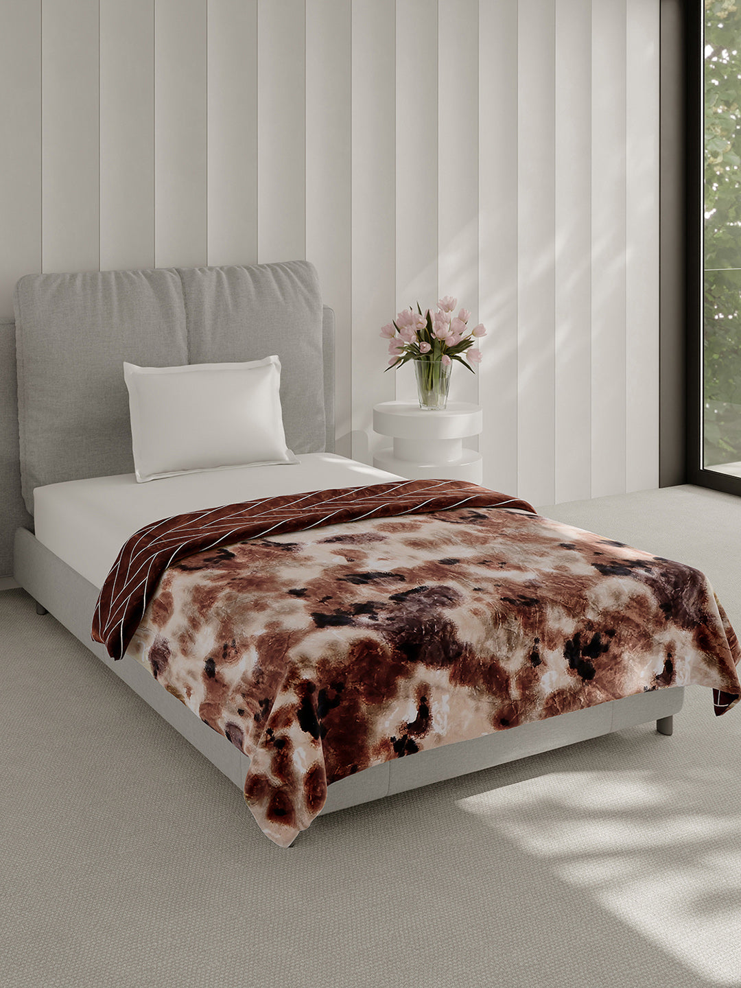 Printed Single Bed 350 GSM Blanket for AC Room - (Paramount)