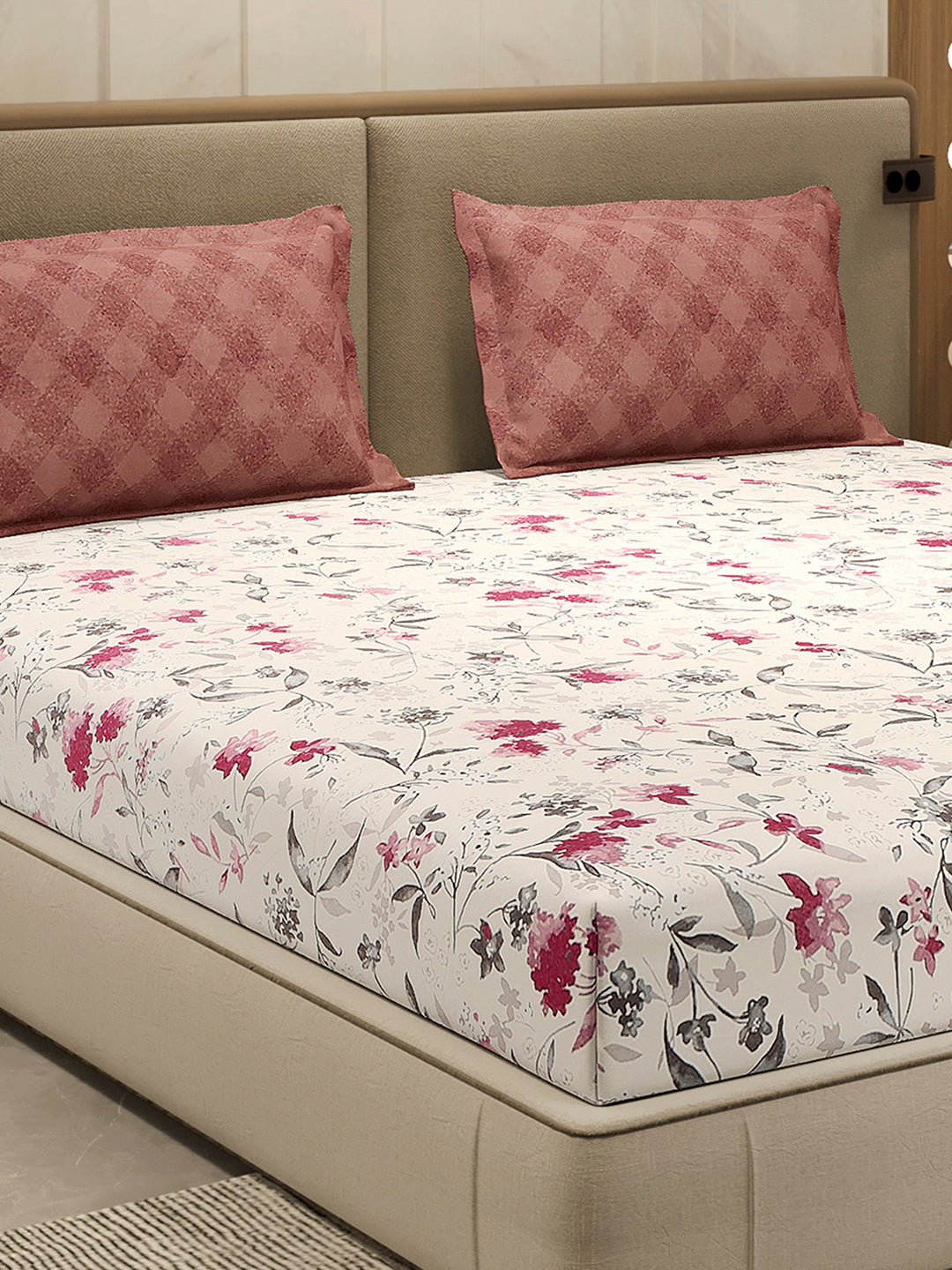 110 GSM Polyester Double Bed 1 Bedsheet with 2 Pillow Cover (Aromatica)