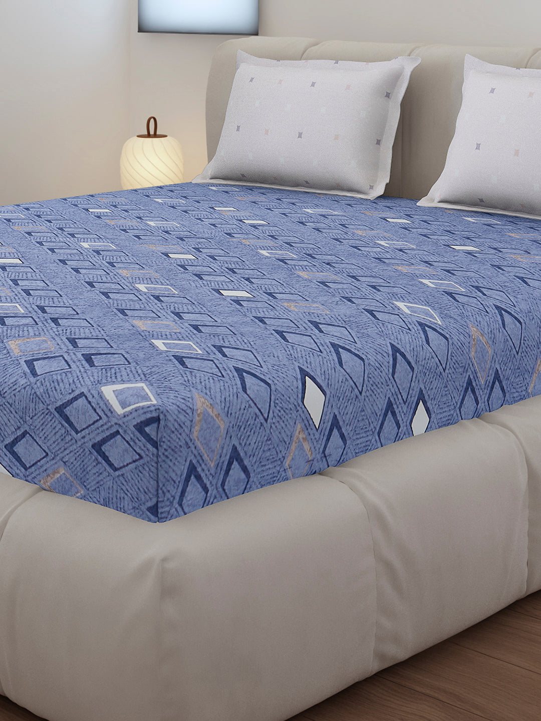 130 GSM Polyester King Size 1 Bedsheet with 2 Pillow Covers (Edmond)