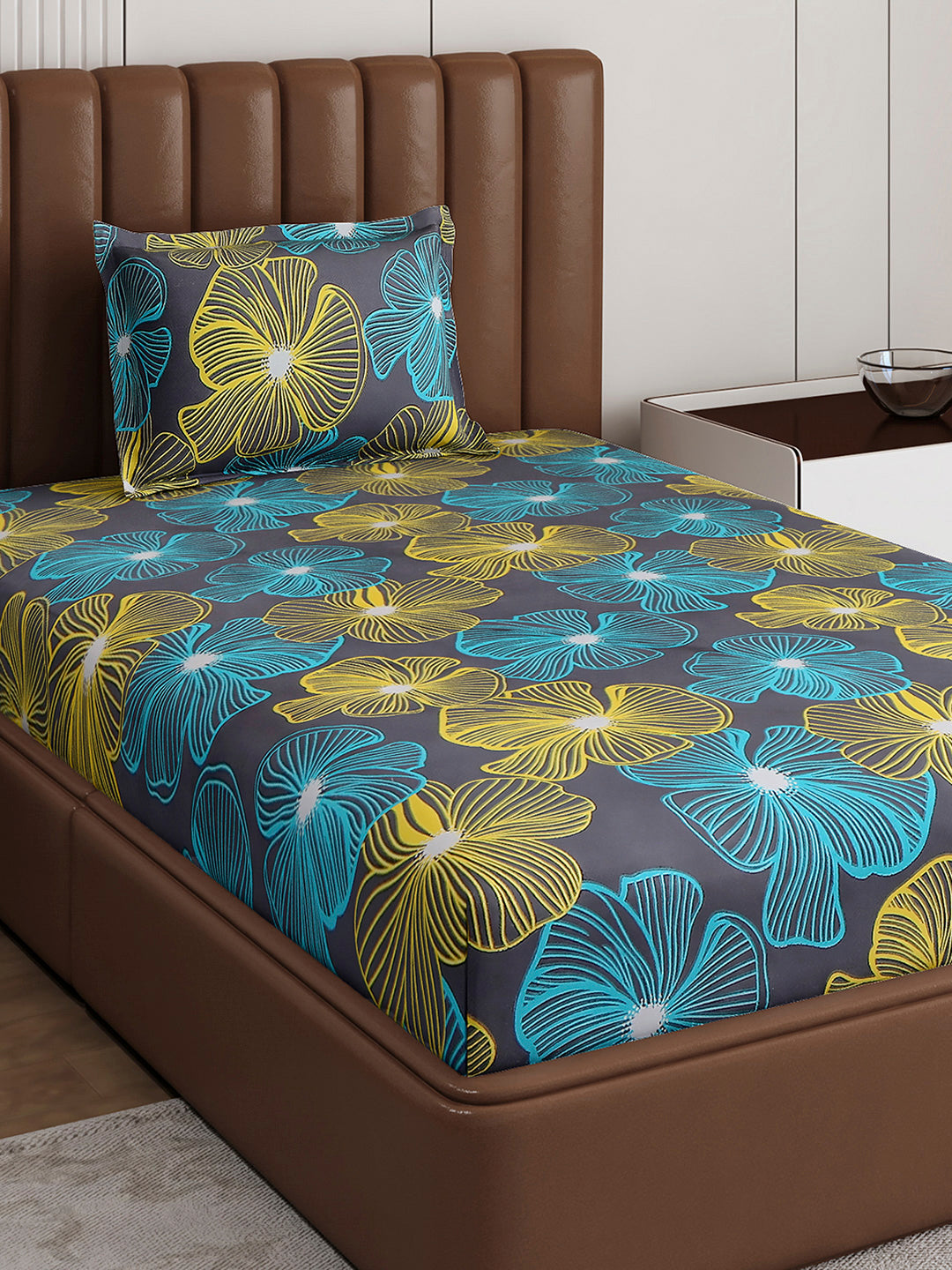 120 GSM Polyester Single Bedsheet with 1 Pillow Cover (Pixel)