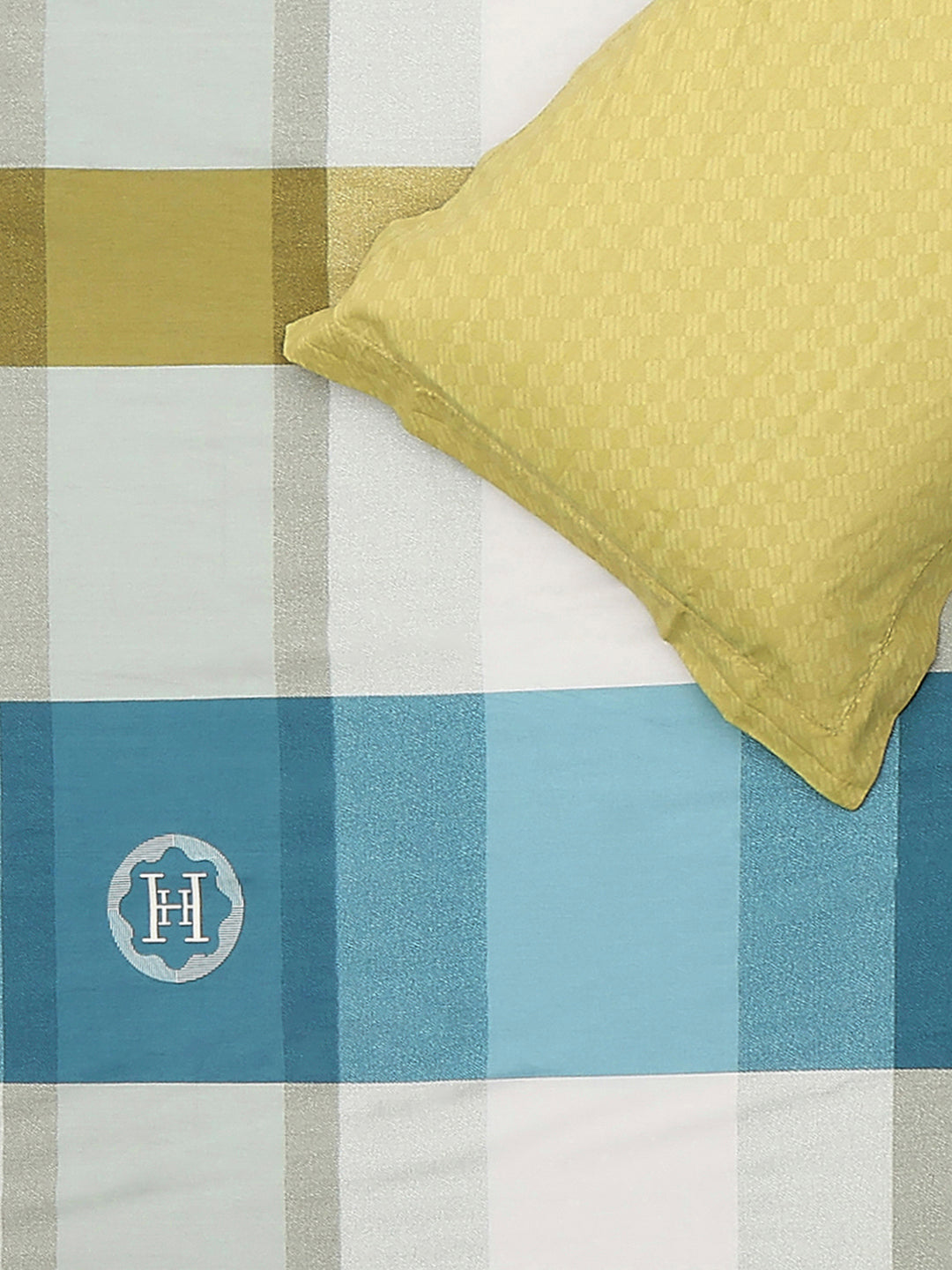 210 TC Cotton Double Bed 1 Bedsheet with 2 Pillow Covers (Ramona)