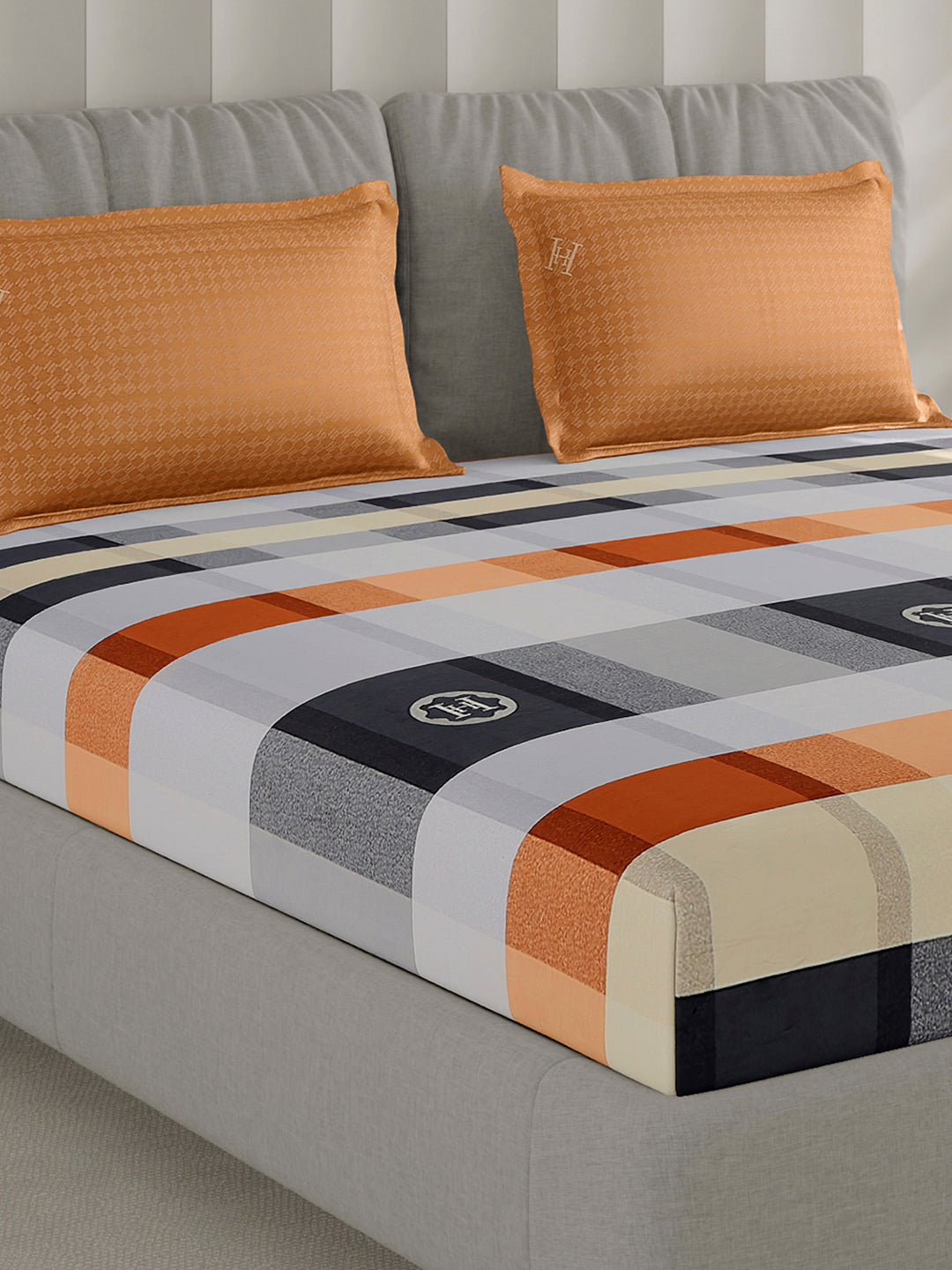 210 TC Cotton Double Bed 1 Bedsheet with 2 Pillow Covers (Ramona)