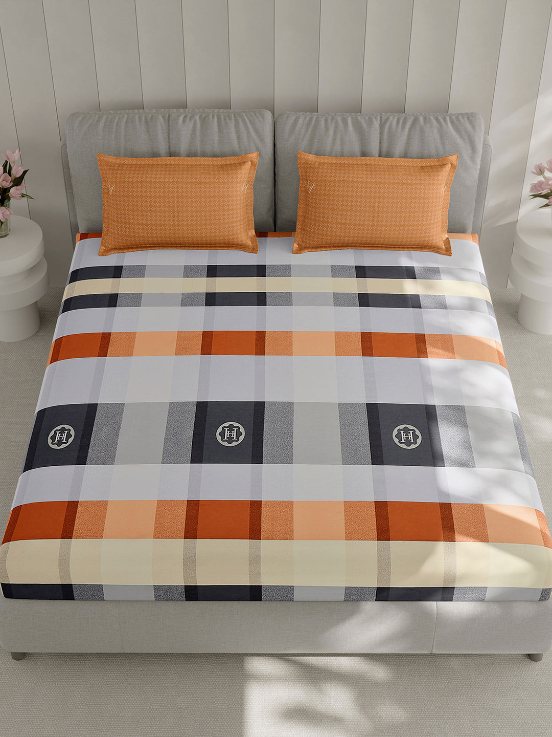 210 TC Cotton Double Bed 1 Bedsheet with 2 Pillow Covers (Ramona)