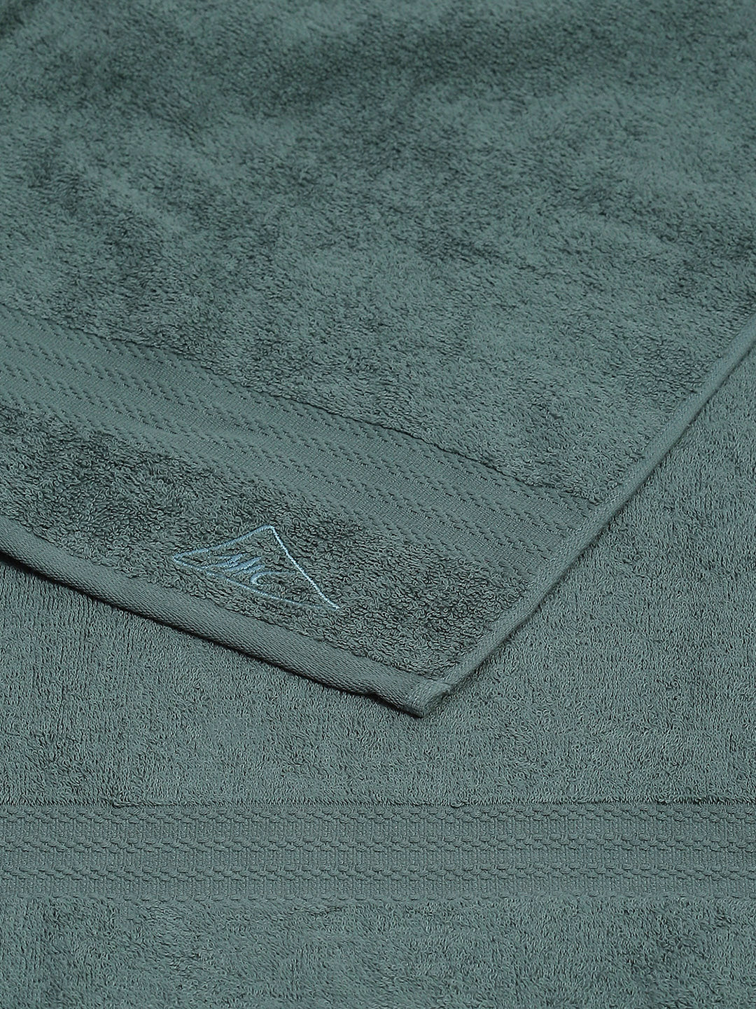 Green Cotton Solid 400 GSM Bath Towel (Jazz)