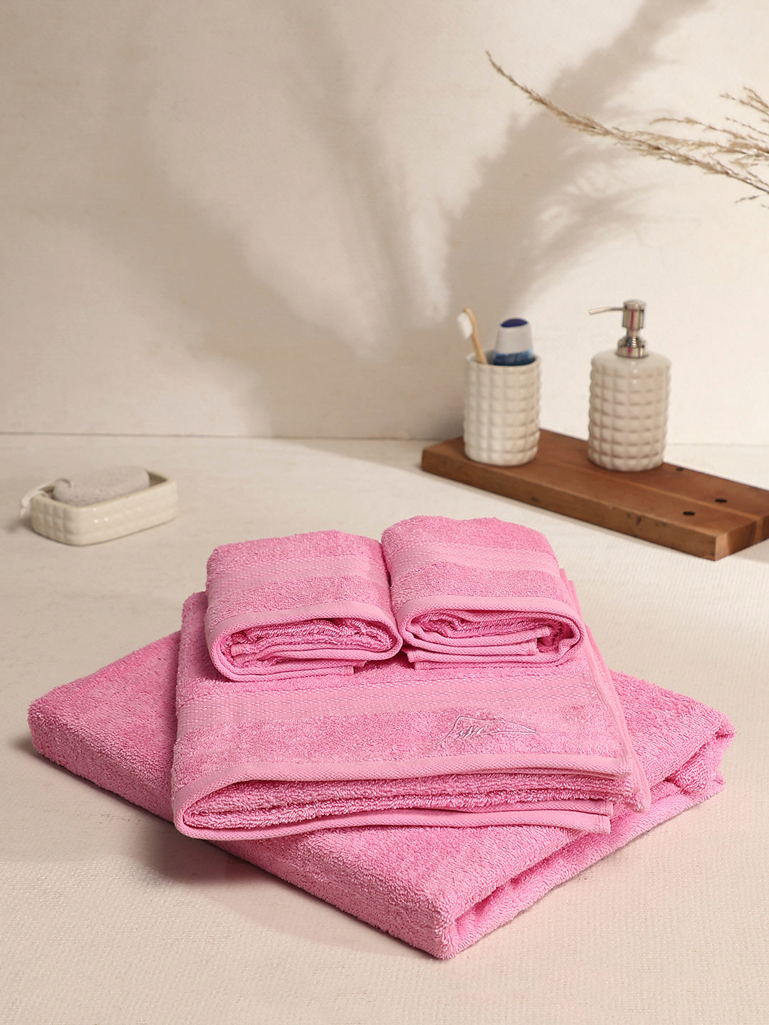Light Pink Cotton Solid 380 GSM 2 Bath Towel & 2 Hand Towel
