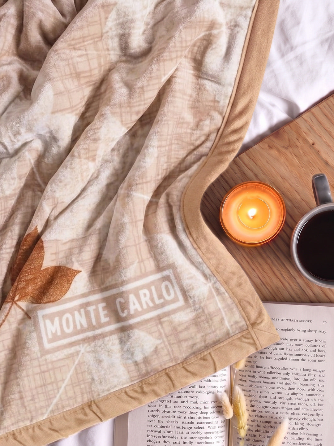 Printed Double Bed 3 Ply 550 GSM Blanket for Winter (Casino Royale), Weight 3 kg