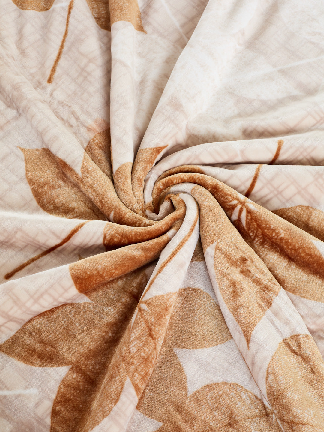 Printed Double Bed 3 Ply 550 GSM Blanket for Winter (Casino Royale), Weight 3 kg