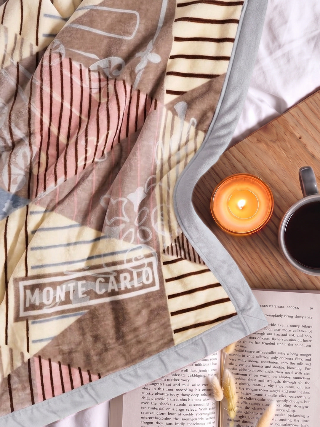 Printed Double Bed 3 Ply 550 GSM Blanket for Winter (Casino Royale), Weight 3 kg
