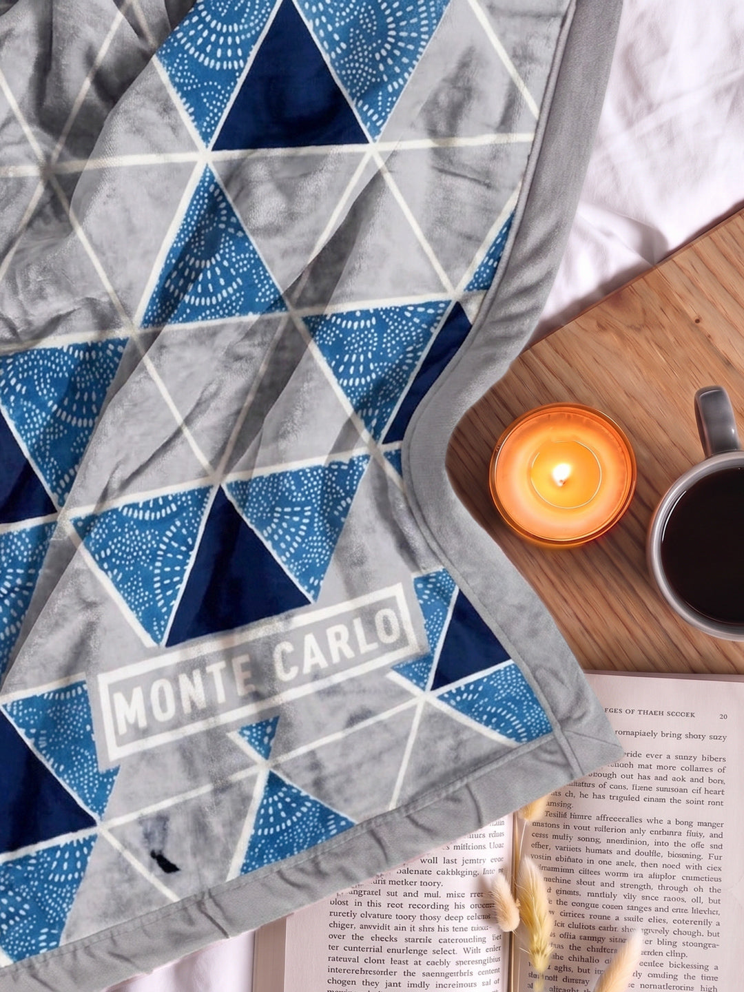 Printed Double Bed 3 Ply 550 GSM Blanket for Winter (Casino Royale), Weight 3 kg