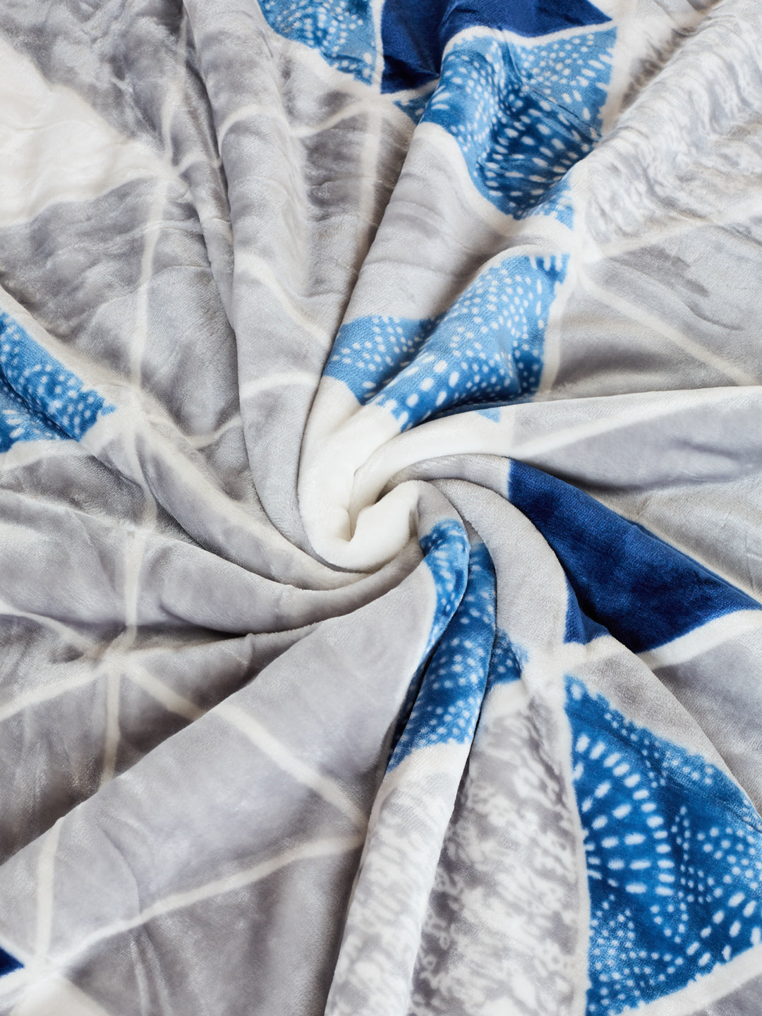 Printed Double Bed 3 Ply 550 GSM Blanket for Winter (Casino Royale), Weight 3 kg