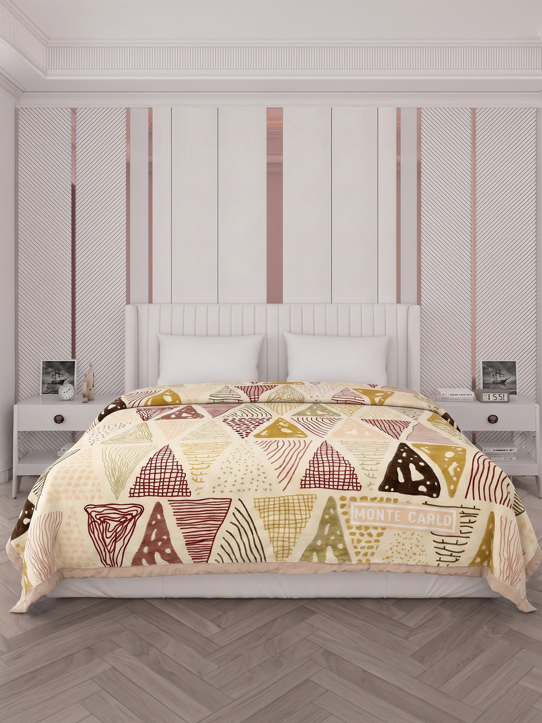 Printed Double Bed 3 Ply 550 GSM Blanket for Winter (Casino Royale), Weight 3 kg