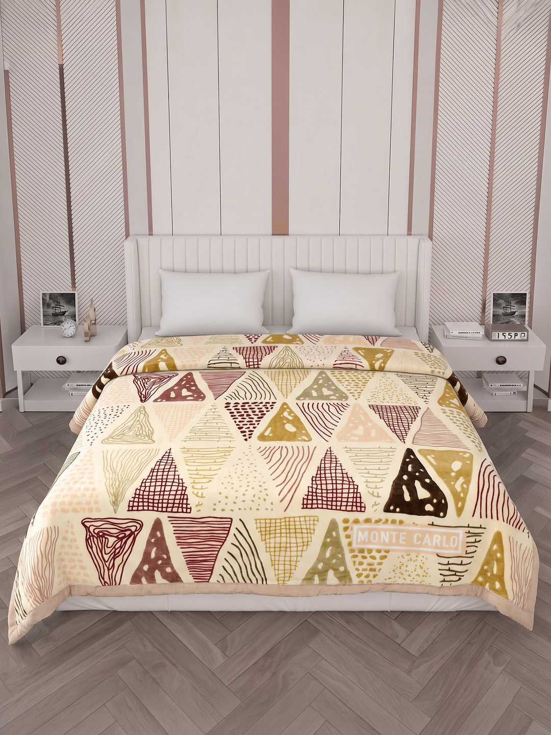 Printed Double Bed 3 Ply 550 GSM Blanket for Winter (Casino Royale), Weight 3 kg