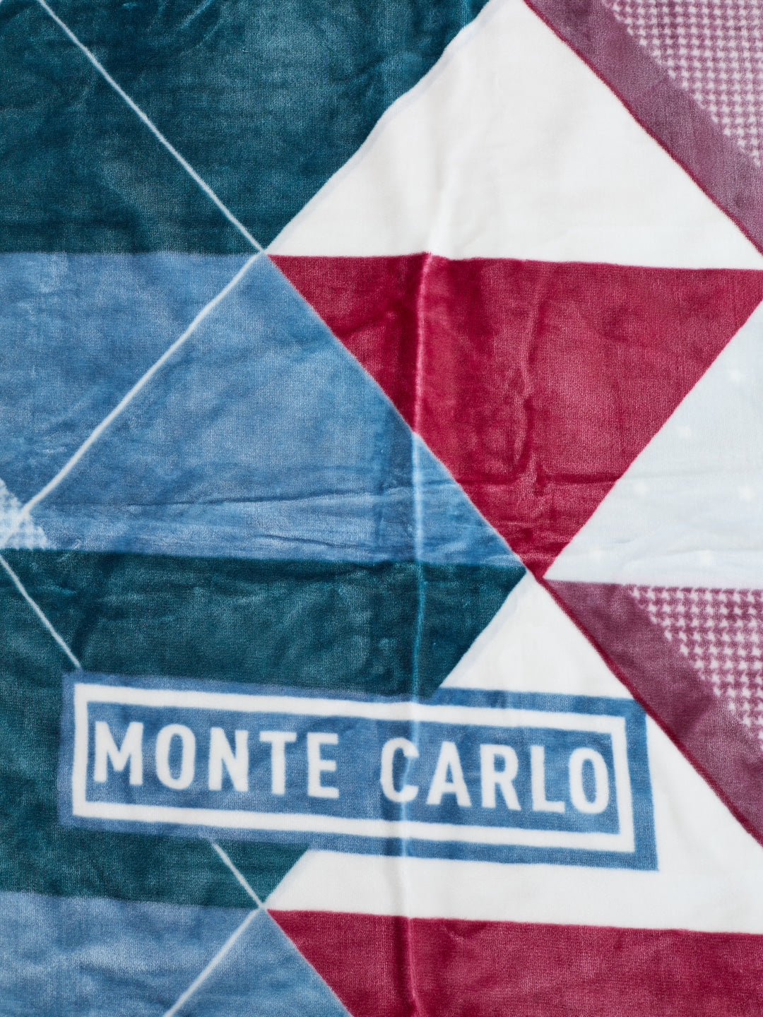 Printed Double Bed 3 Ply 550 GSM Blanket for Winter (Casino Royale), Weight 3 kg