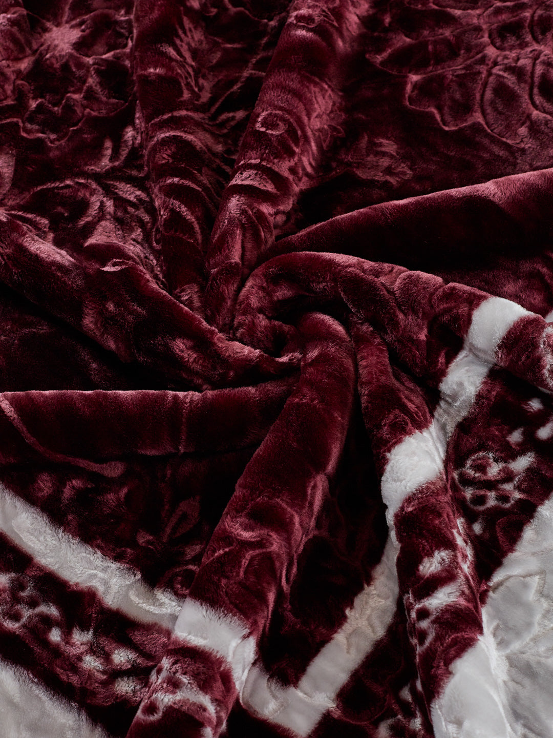 Printed Double Bed 2 Ply 850 GSM Blanket for Winter (Champion), Weight 4.5 kg