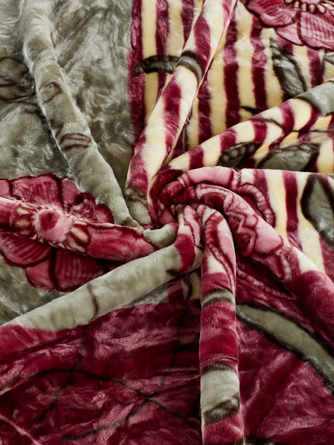 Printed Double Bed 2 Ply 850 GSM Blanket for Winter (Champion), Weight 4.5 kg