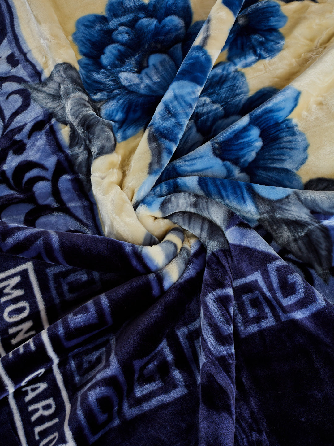 Printed Double Bed 2 Ply 850 GSM Blanket for Winter (Dabang), Weight 4.5 kg
