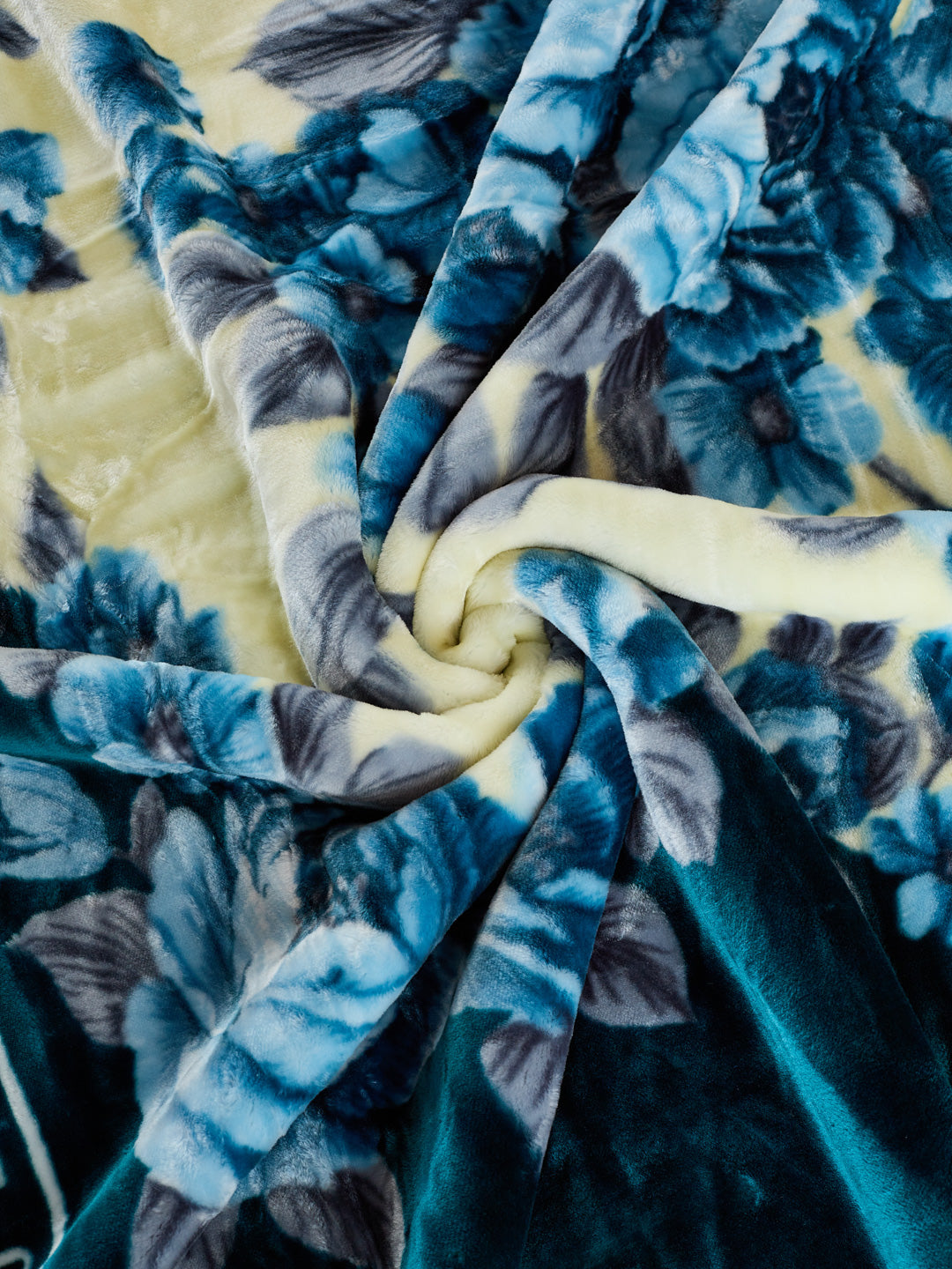 Printed Double Bed 2 Ply 850 GSM Blanket for Winter (Dabang), Weight 4.5 kg