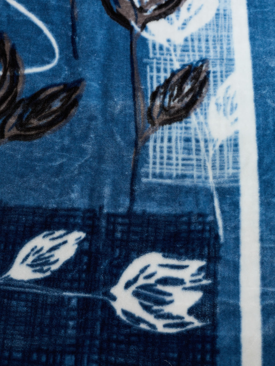 Printed Double Bed 1 Ply 600 GSM Blanket for Winter (Denny), Weight 3.2 kg