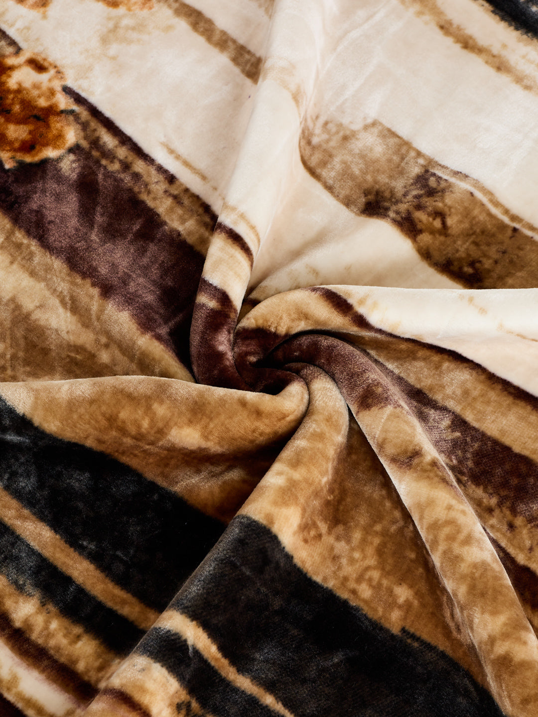 Printed Double Bed 2 Ply 1150 GSM Blanket for Winter (Edenberg), Weight 6.1 kg