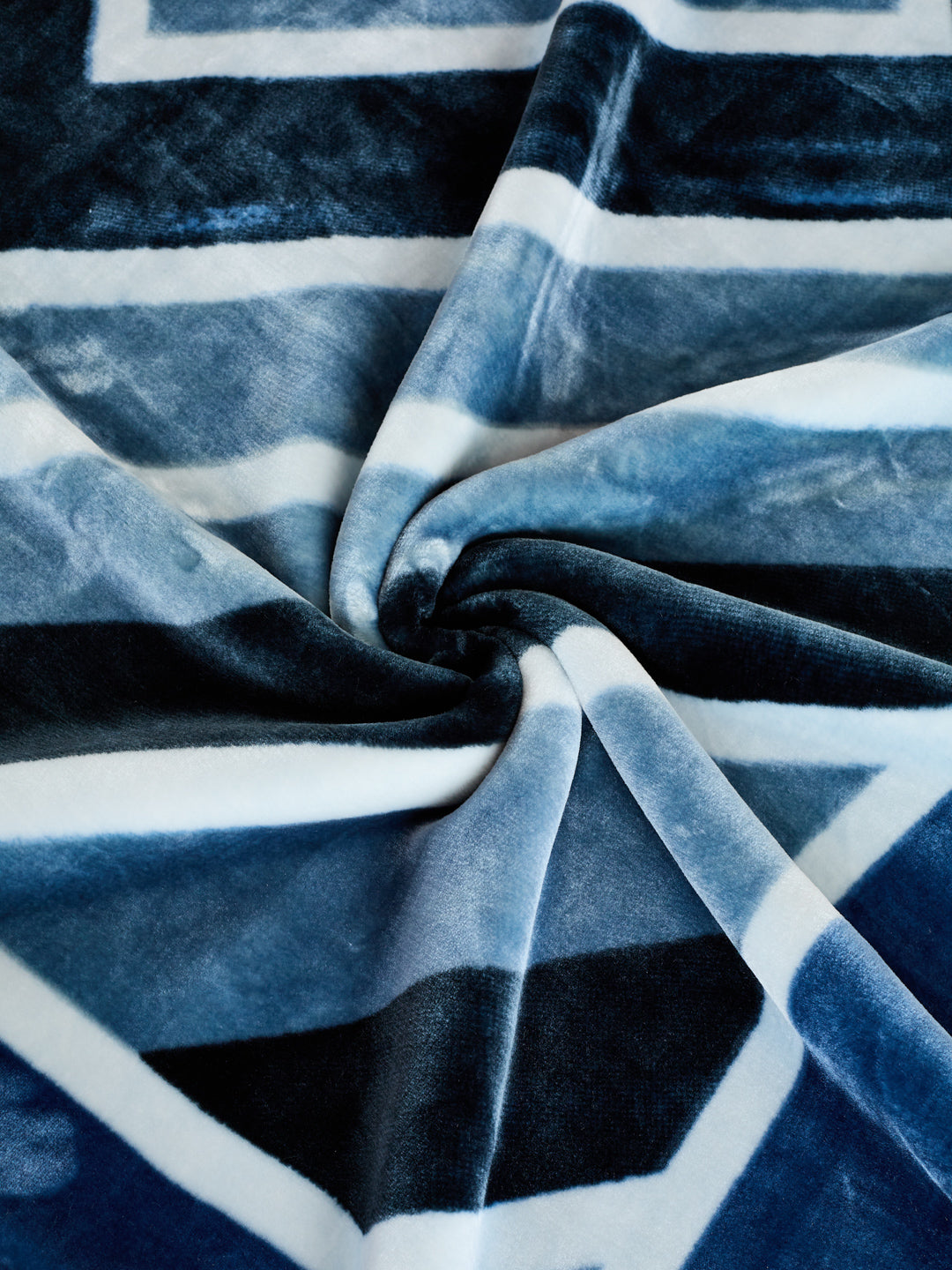 Printed Double Bed 2 Ply 1150 GSM Blanket for Winter (Edenberg), Weight 6.1 kg