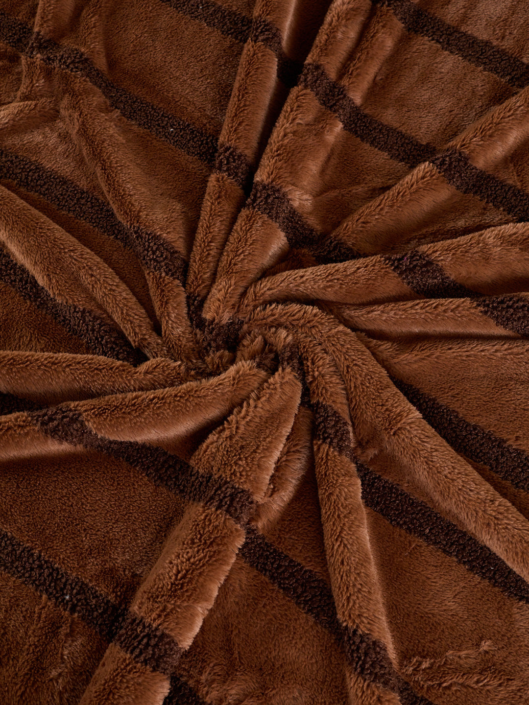 Double Bed 2 Ply 680 GSM Blanket for Winter (Ivy Rose), Weight 3.6 kg