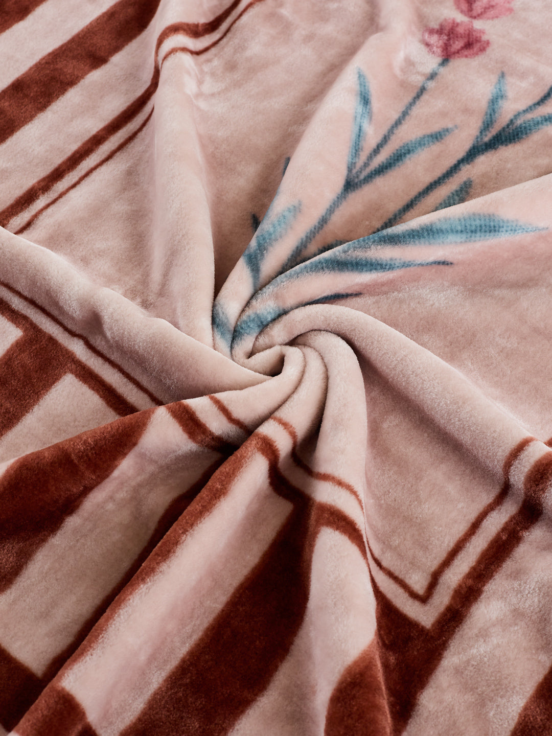 Printed Single Bed 1 Ply 580 GSM Blanket for Winter (Relations), Weight 1.9 kg