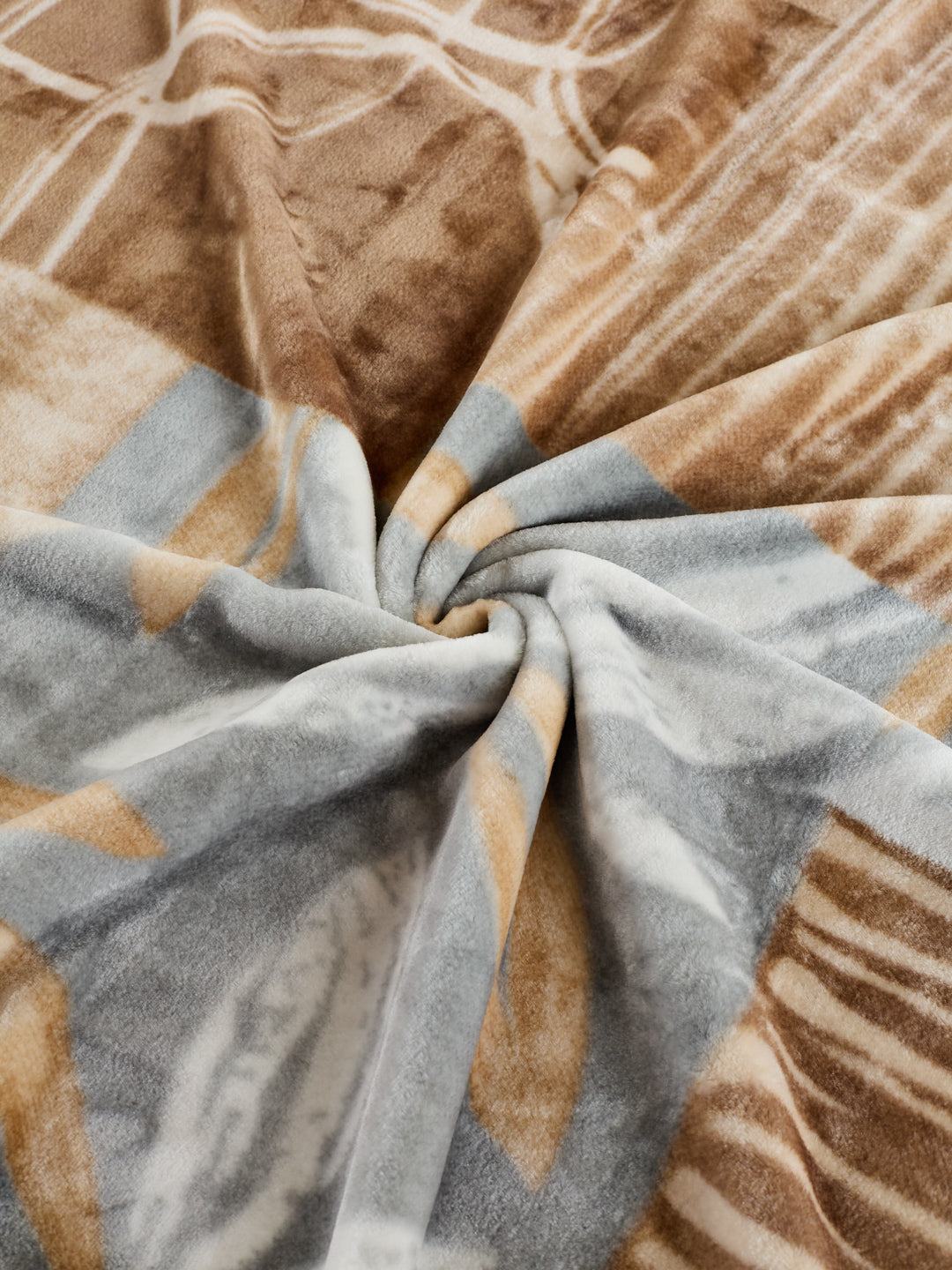 Printed Single Bed 1 Ply 580 GSM Blanket for Winter (Relations), Weight 1.9 kg