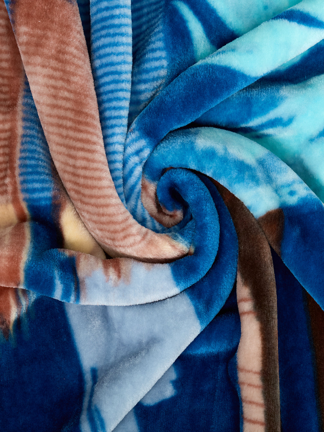 Printed Double Bed 1 Ply 550 GSM Blanket for Winter (Roman), Weight 2.9 kg