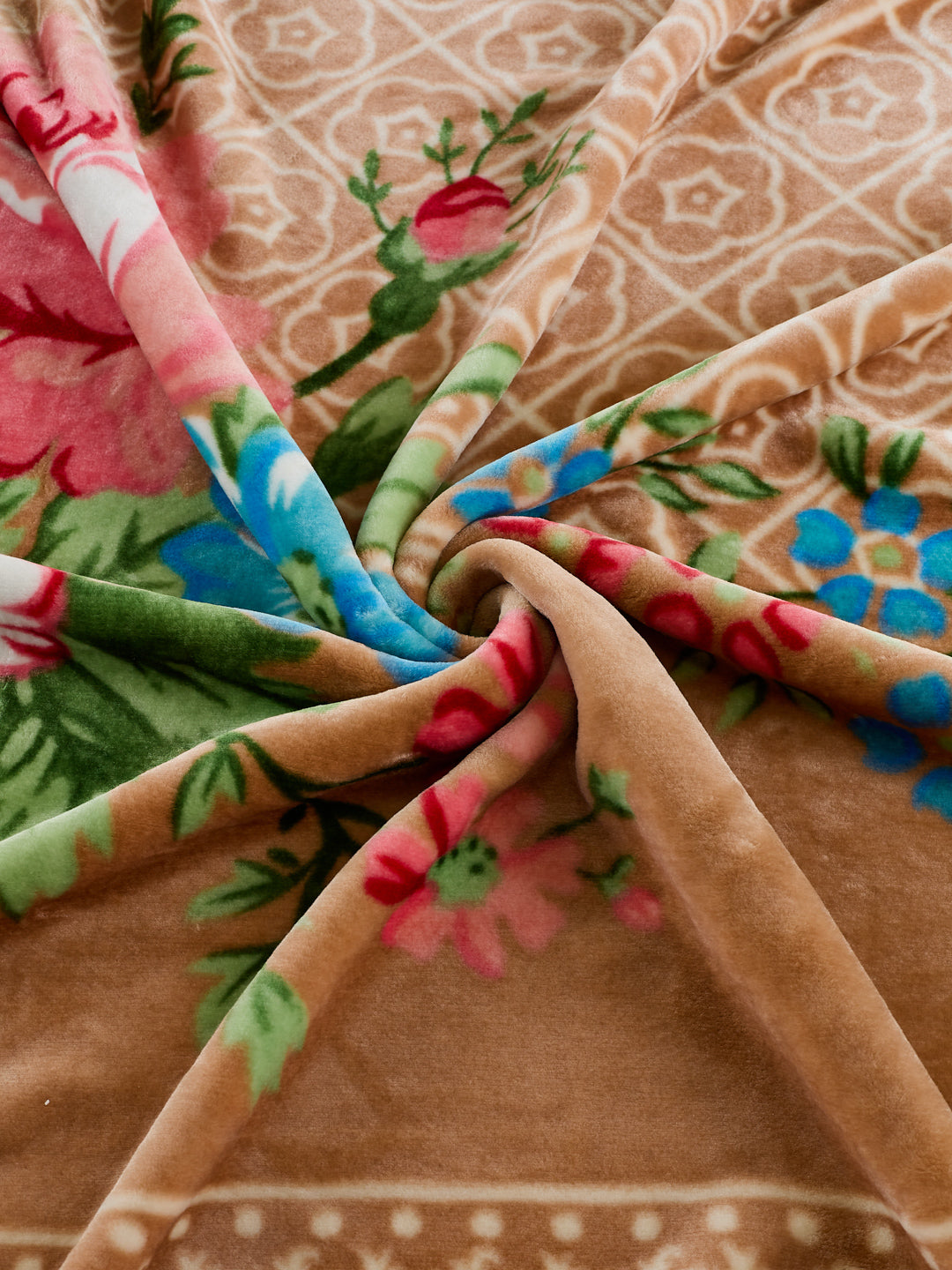 Printed Double Bed 1 Ply 550 GSM Blanket for Winter (Roman), Weight 2.9 kg