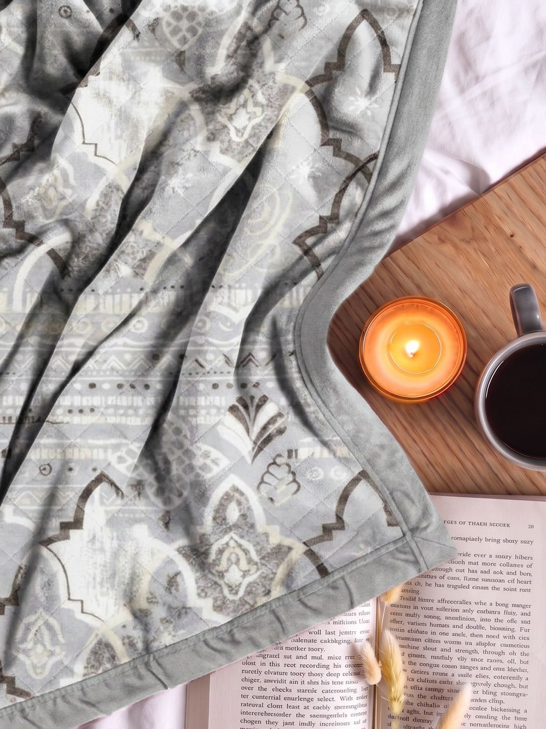 Printed Double Bed 3 Ply 470 GSM Blanket for Winter (Rosette), Weight 2.5 kg