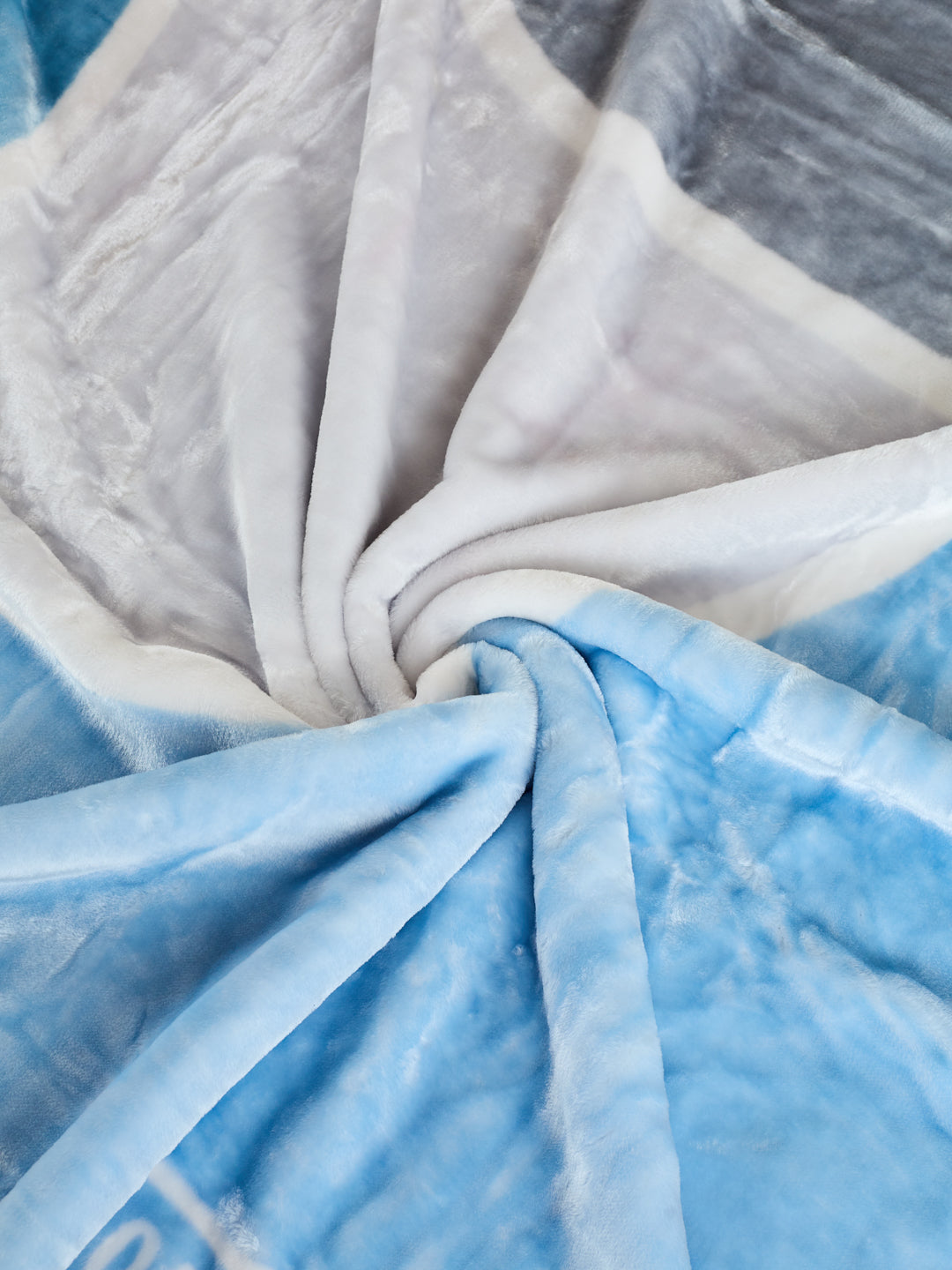 Printed Double Bed 2 Ply 550 GSM Blanket for Winter (Royal Gold Plus), Weight 3 kg