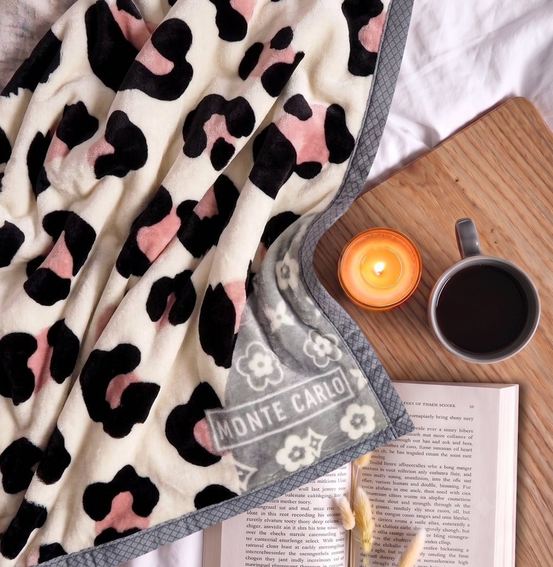 Printed Double Bed 2 Ply 950 GSM Blanket for Winter (Specter), Weight 5 kg