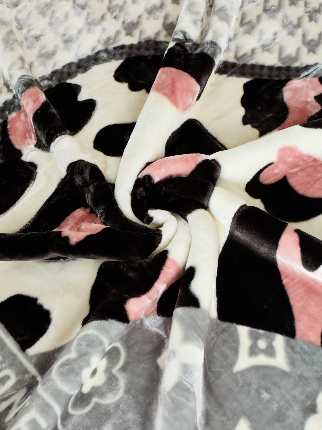 Printed Double Bed 2 Ply 950 GSM Blanket for Winter (Specter), Weight 5 kg