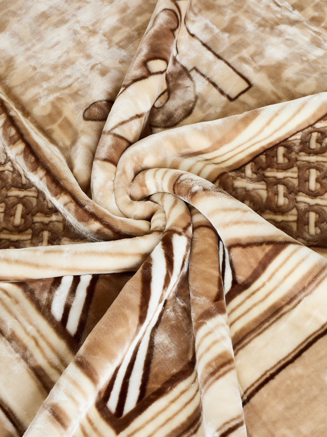 Printed Double Bed 2 Ply 950 GSM Blanket for Winter (Specter), Weight 5 kg